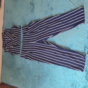 Love university, size L jrs. Blue pant and crop top set.